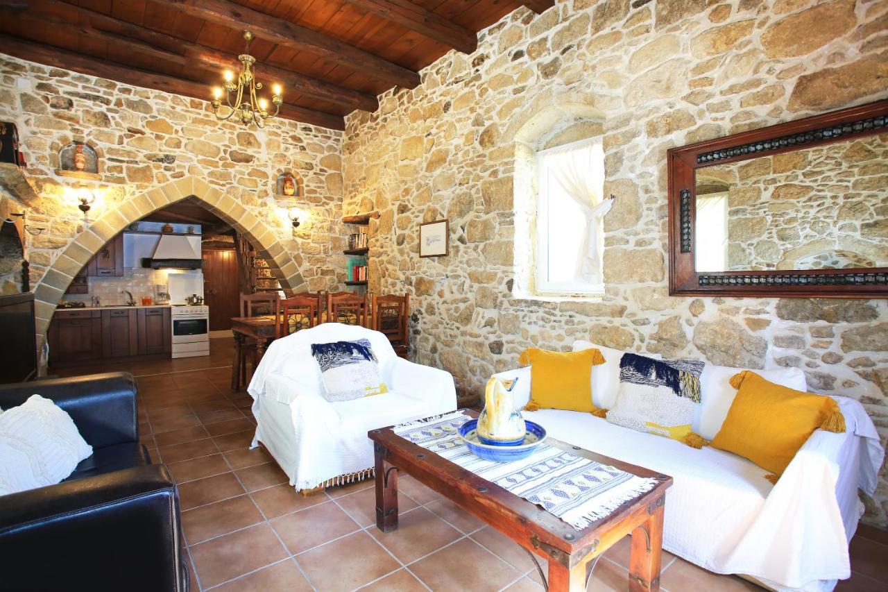 Villa Radamanthis Sivas Екстер'єр фото