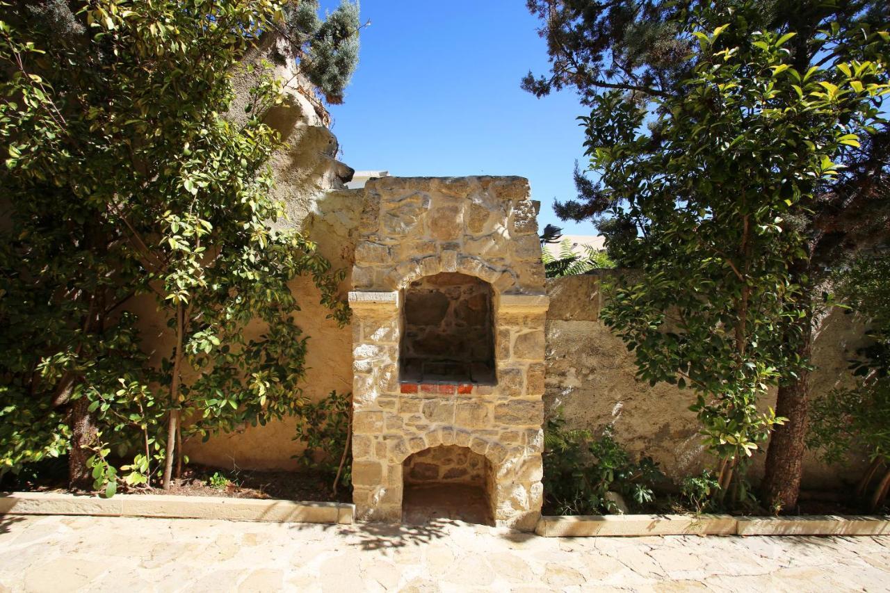 Villa Radamanthis Sivas Екстер'єр фото