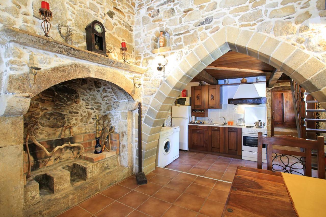Villa Radamanthis Sivas Екстер'єр фото